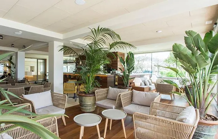 Maritim 4 Superior Hotel