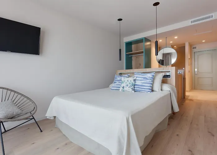 Maritim 4 Superior Hotel