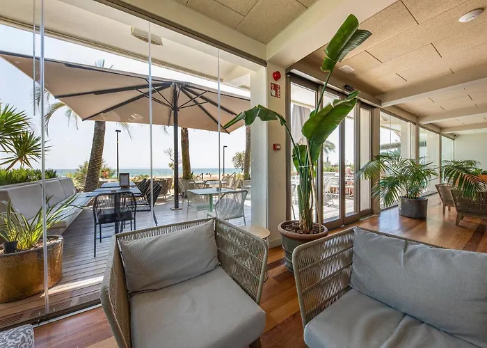 Hotel Maritim 4 Superior Roses